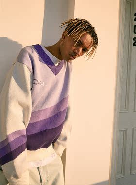 C14 online秋季国潮牌V领渐变毛衣男宽松街头针织上衣设计感小众