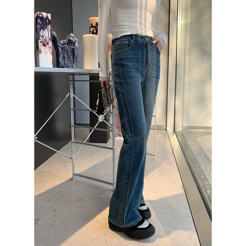 酸奶的衣橱微宽松喇叭牛仔裤