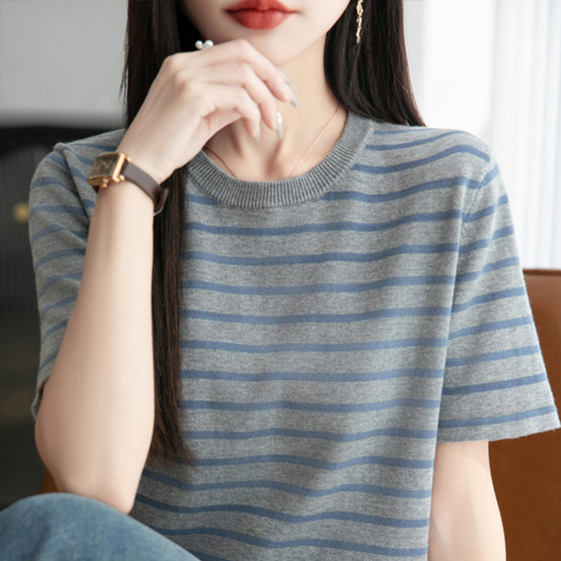 时尚条纹短袖t恤女夏季2025新款打底衫洋气大码女装冰丝针织上衣