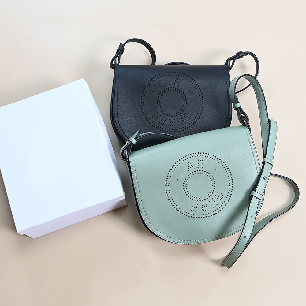 美系K尔  新款女士镂空字母马鞍包 手提单肩包 斜跨包