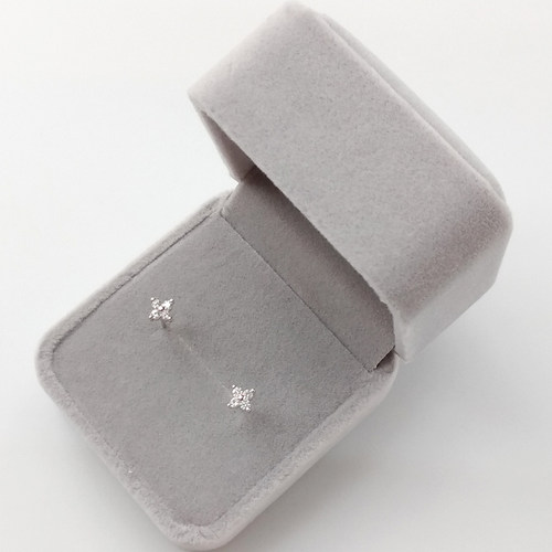 迷你镶钻幸运四叶草耳钉