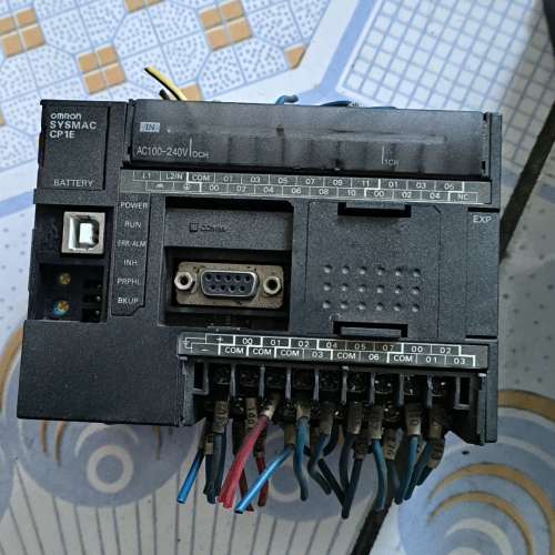 适用PLC CP1E-N30DR-A，实物拍摄，功能正常。议价