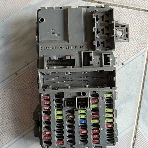 适用雅阁室内保险盒，车身，继电器盒，接线盒   保装车使议价