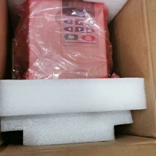 适用V037B43A3.7KW变频器，一台，实物照片议价