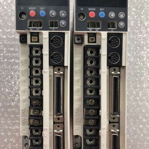 适用AC伺服驱动器，型号MSDA5A5A1A，两台！电压议价