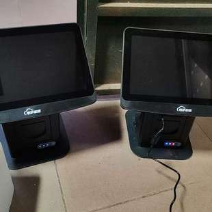 议价甩手掌柜银机，双屏一体机，带和数据线！机器成色很好，议价