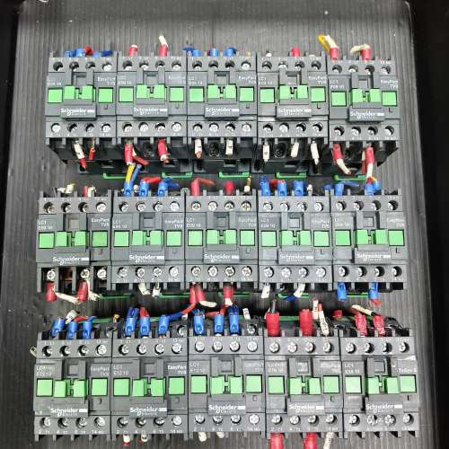 适用接触器LC1E0910，LC1E1210，LC1E18议价