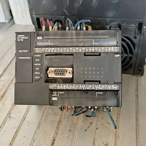 适用PLC CP1E-N30DR-A，实物拍摄，功能正常。议价
