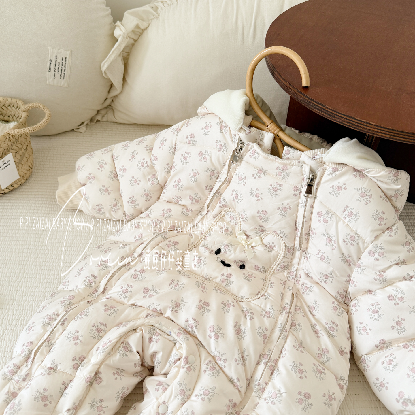 ins韩国女宝宝冬季洋气棉服婴幼儿加绒保暖连体衣婴儿带帽外出服