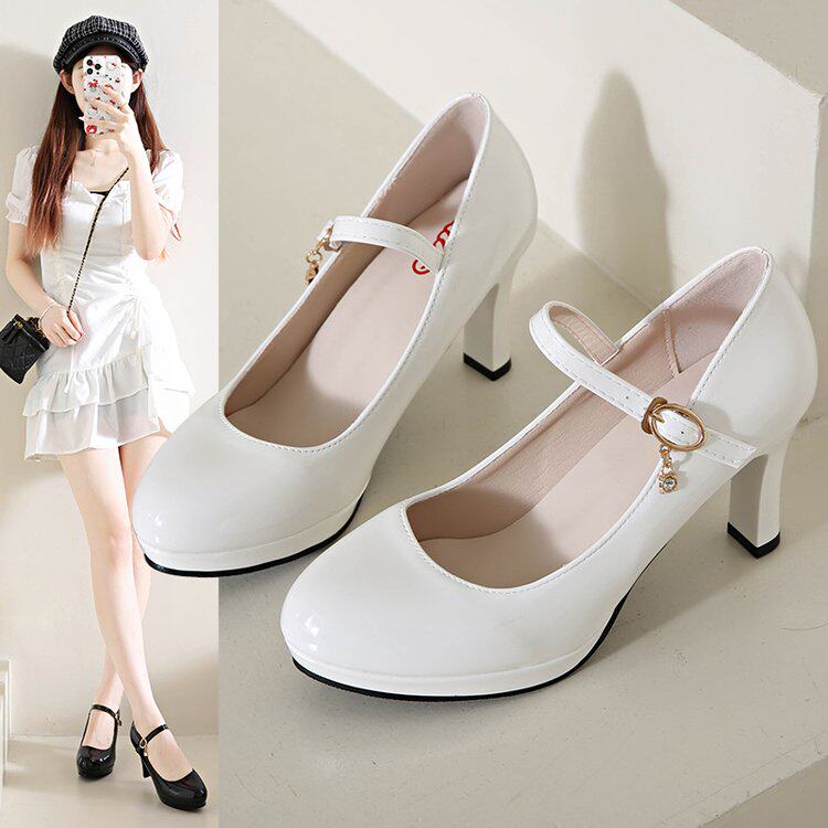 法式一字扣高跟鞋女粗跟8cm圆头C0S动漫性感万用白色少女职业单鞋