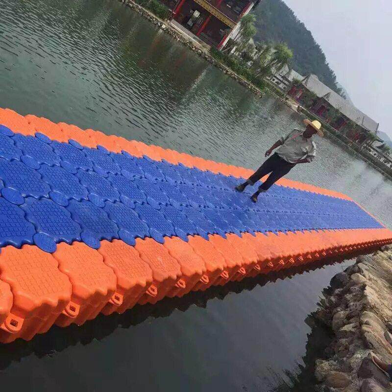 水上浮筒塑料浮桥浮台 摩托艇漂浮桶 浮动网箱码头钓鱼平台