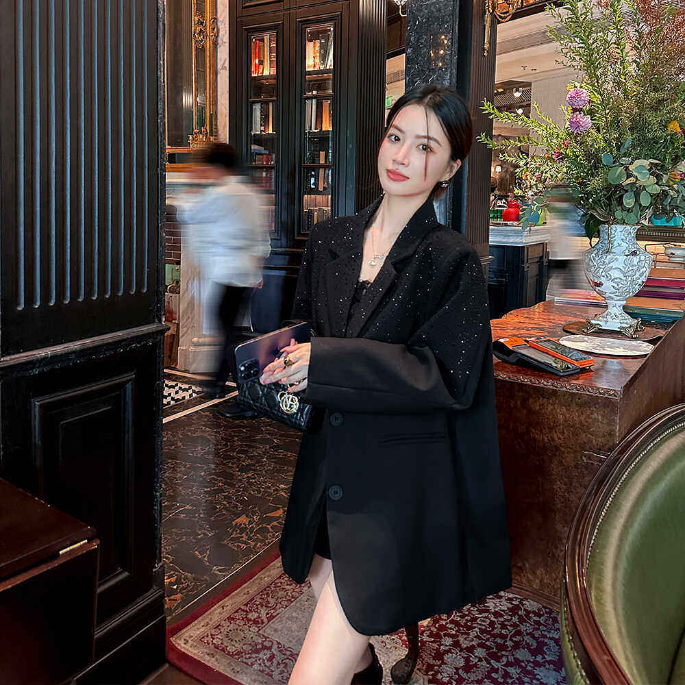 缤菓binguo 黑色小众设计感烫钻西装外套女秋季新款高级轻奢西服