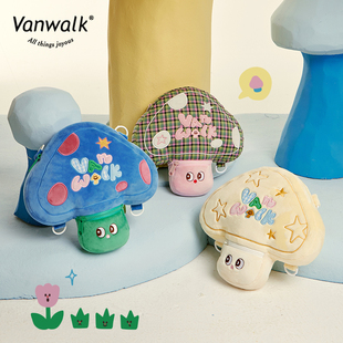 vanwalk小花园 自制可爱毛绒搞怪蘑菇玩偶背包小众立体公仔双肩包