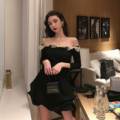 Приталенная мини-юбка с бантиком, комплект, открытые плечи, высокая талия