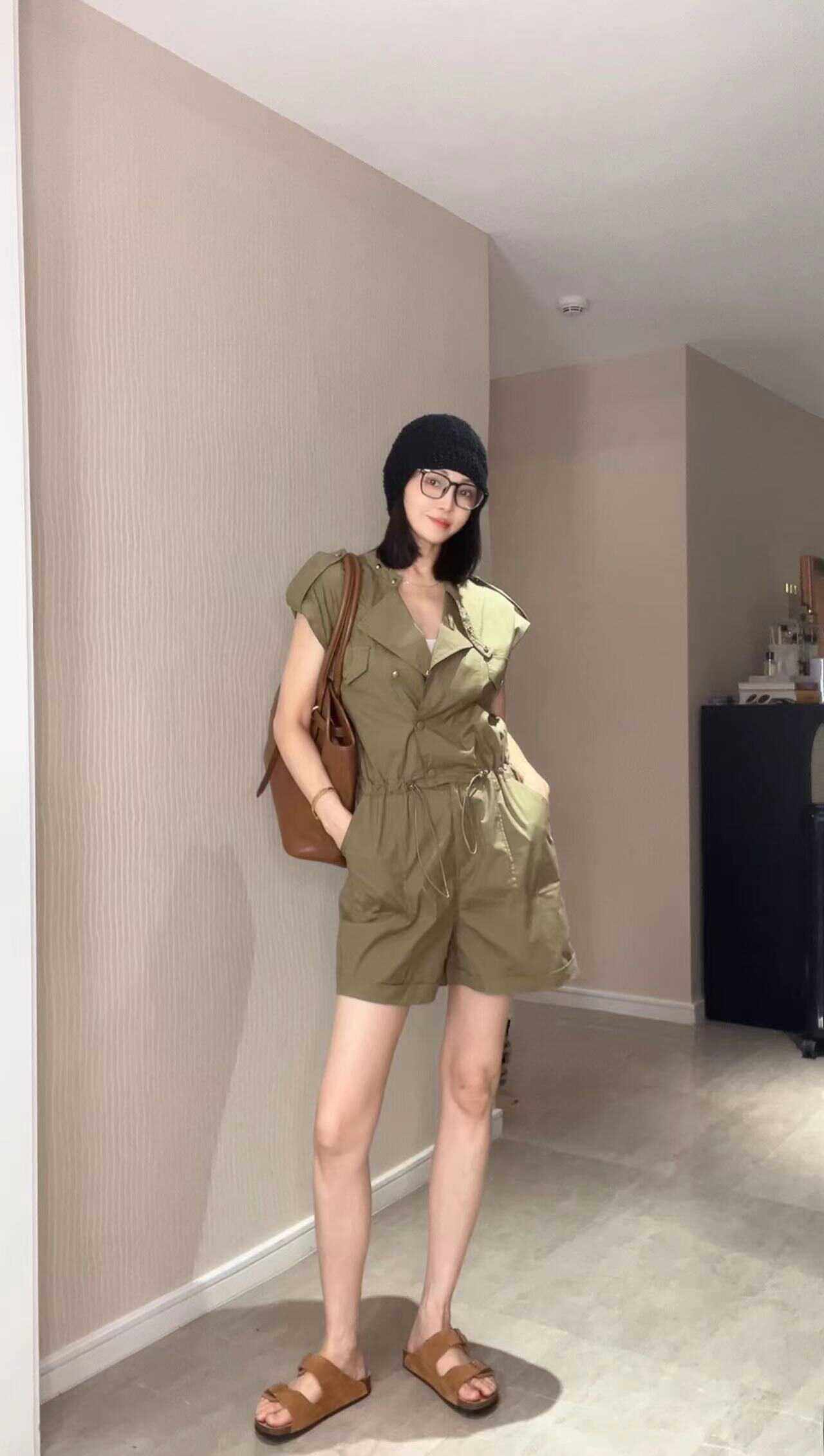 周婷ttc 抽绳飞袖立领工装连体裤