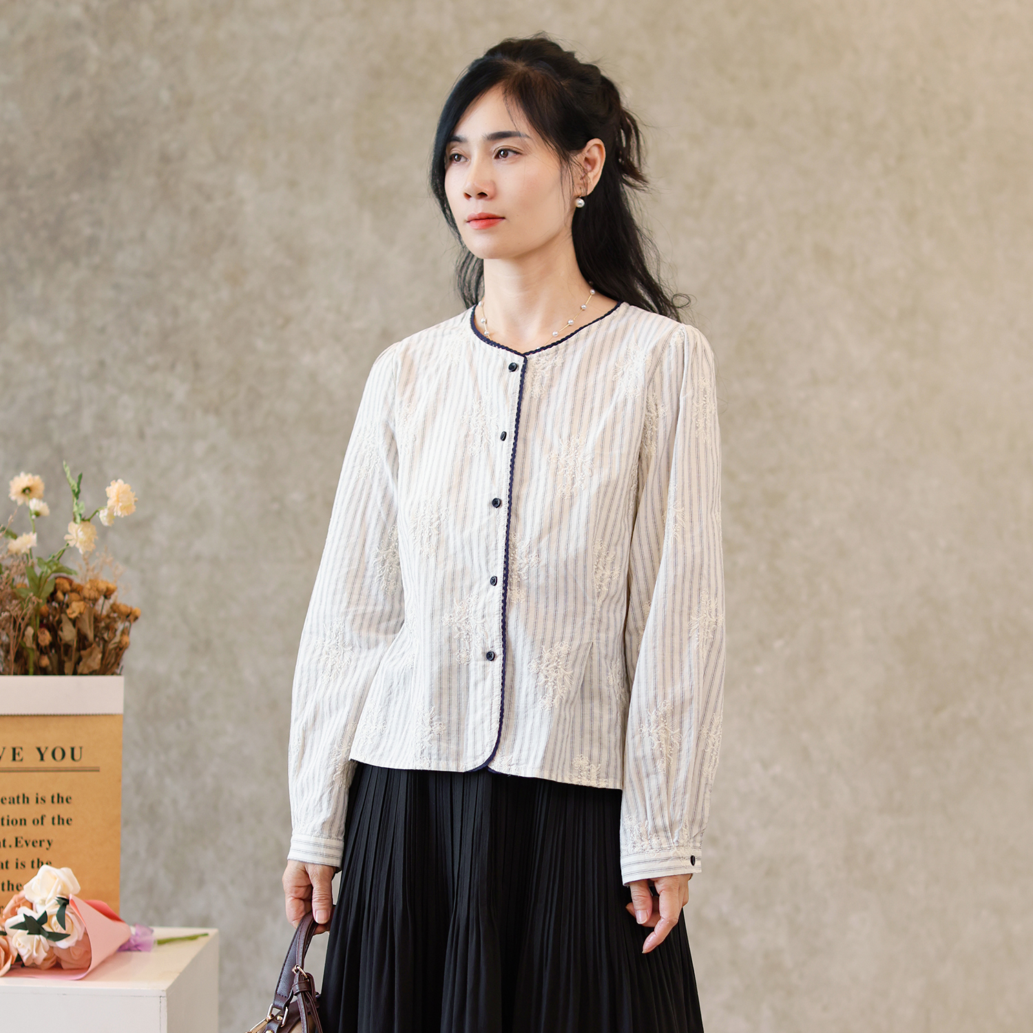2025秋季条纹刺绣衬衫