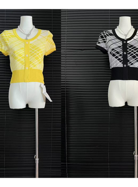 ueelook 山茶菱格短袖T恤女夏u领格纹短款修身辣妹针织上衣