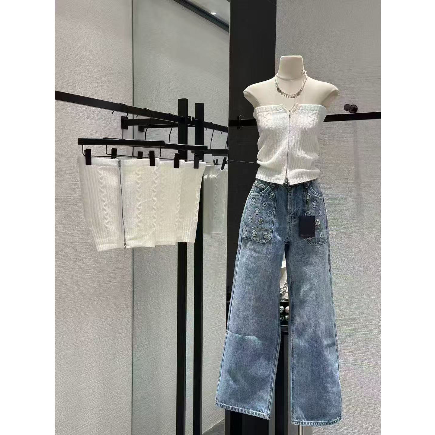 ueelook维罗妮卡2026年春款性感御姐风针织抹胸背心弹力显瘦