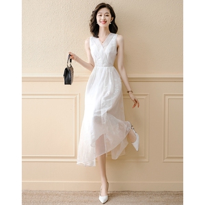 雪纺法式白色连衣裙女夏季2025年新款薄款气质收腰修身中长款裙子