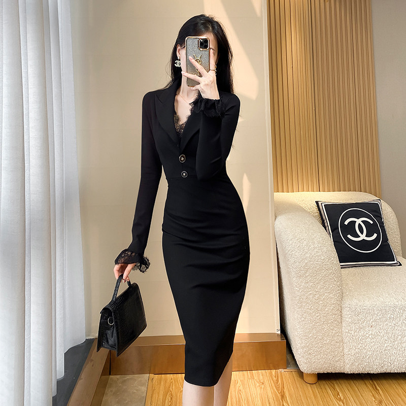 高级感黑色蕾丝西装领连衣裙女