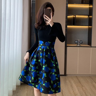 秋冬季新款提花长袖针织A字打底外穿中长款女士高级感显瘦连衣裙