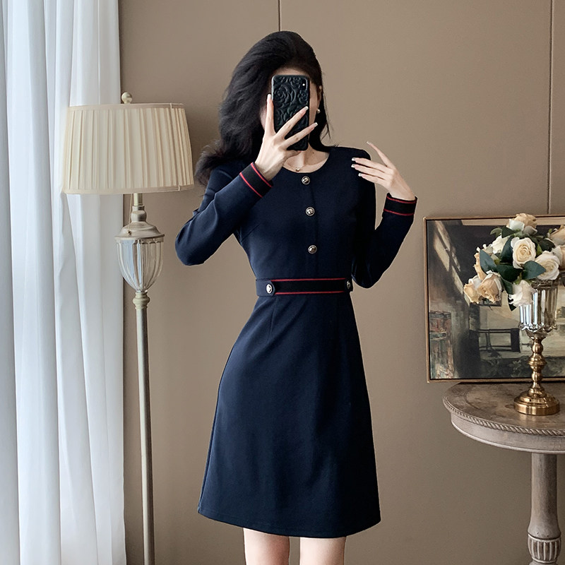 小香风长袖连衣裙女秋装2025新款高级感轻奢气质拼接收腰显瘦裙子