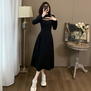 秋冬季新超显瘦连衣裙女温柔风气质优雅法式高贵上档次公主小黑裙