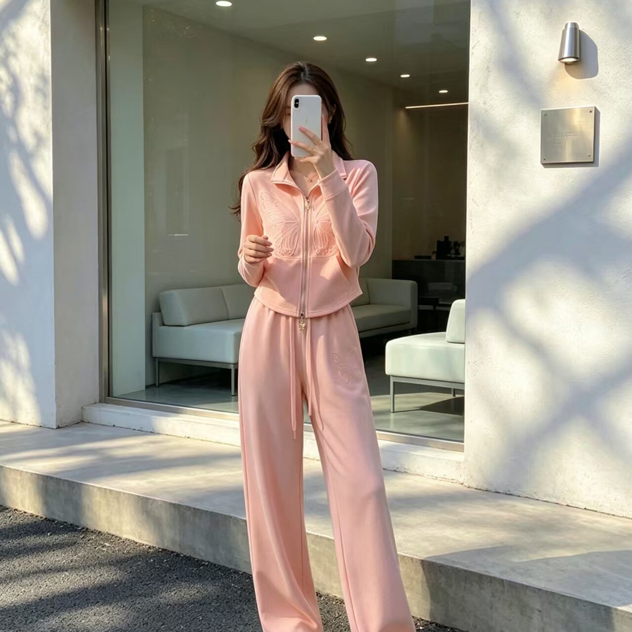 粉色秋季女减龄运动阔腿套装