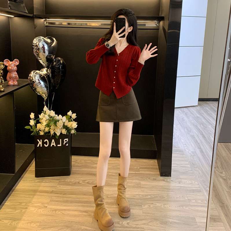 气质穿搭一整套女春季洋气v领红色小香风针织上衣短裙时尚两件套,女装/女士精品,时尚套装,淘宝优惠券,粉丝福利购,淘宝优惠卷