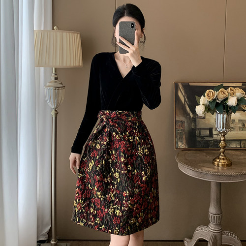 小个子遮肚子轻奢收腰连衣裙女