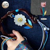 SoftServe柔软供应拼布小花包挂可背调节手机链挂绳长款 斜挎夹片