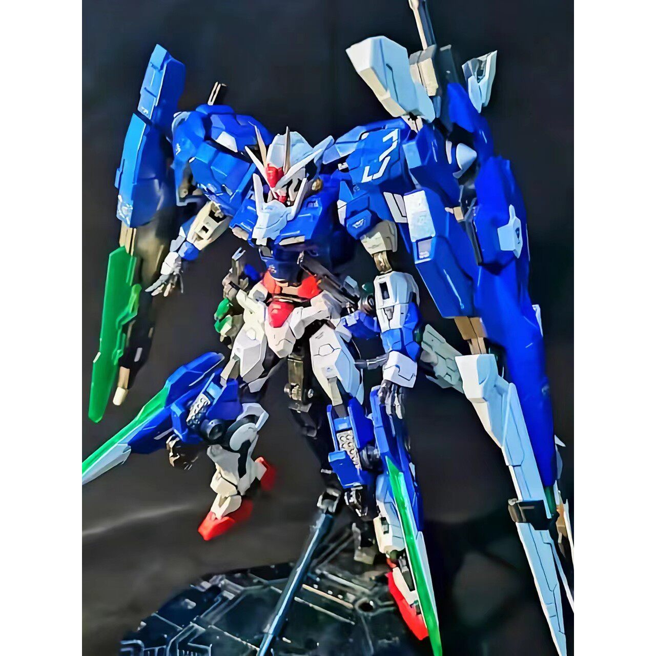 高达模型HG拼装机甲模型玩具红异端改强袭新生自由雪崩天使独角兽