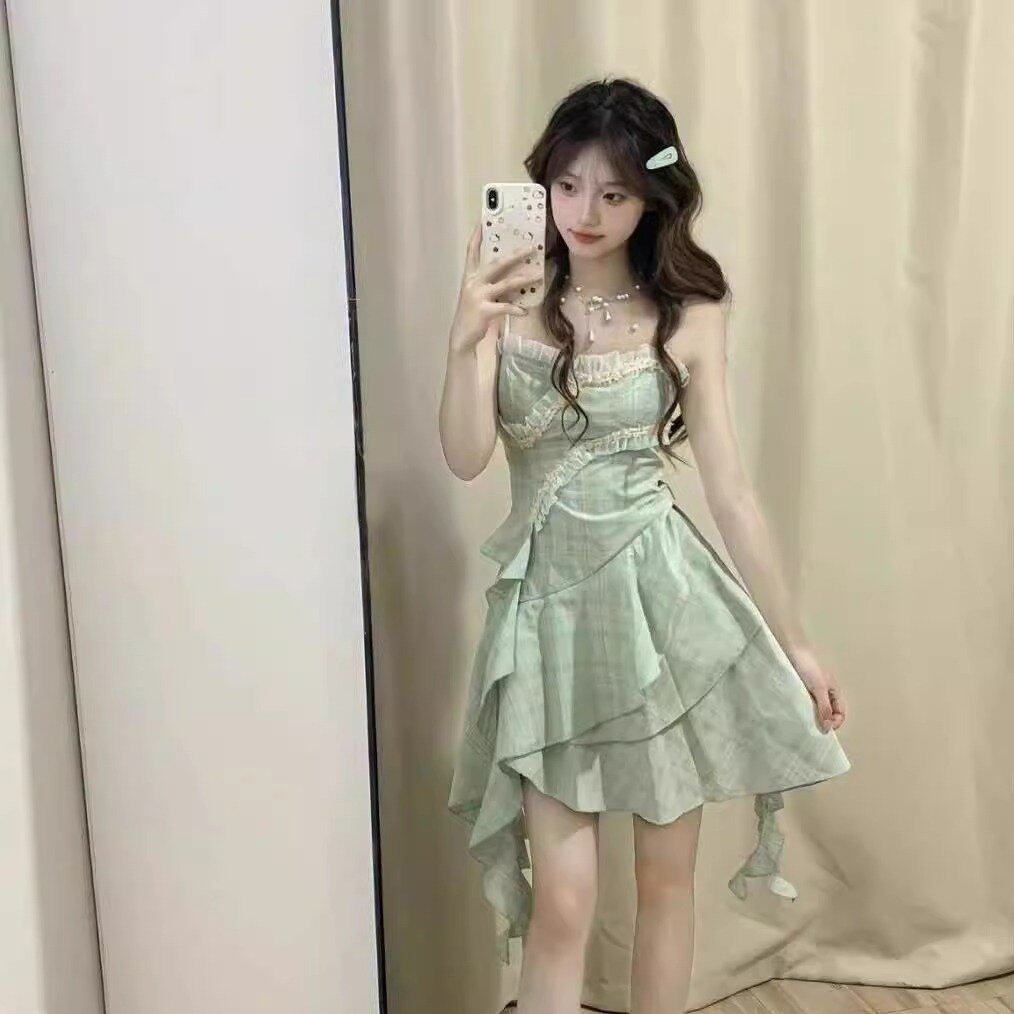 2026新款少女风甜美绿色无袖吊带裙学生收腰显瘦不规则中长裙