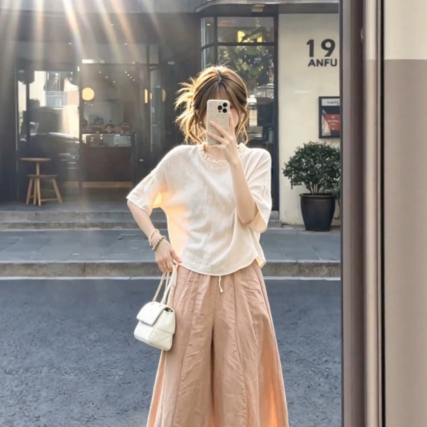 独特漂亮一整套夏装洋气减龄木耳边上衣百搭灯笼阔腿裤两件套装女