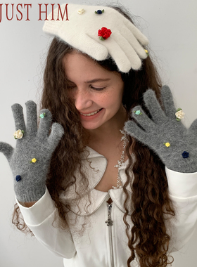 花筏NOTJUSTHIM《Winter greenhouse》兔毛混纺花朵装饰触屏手套