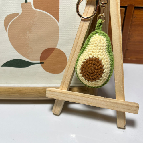 手工钩织牛油果挂件 毛线水果钥匙扣可爱包挂手作 节日小礼物