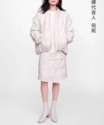 播绗缝羽绒服女商场同款2023秋冬新款轻薄棒球领短外套宽松短款女