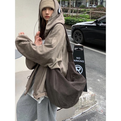 复古秋冬饺子包斜挎单肩包男女