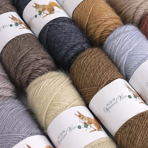 松鼠绒毛线手工编织围巾帽子