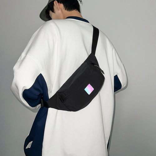 潮牌斜挎包男日系ins休闲百搭情侣胸包潮酷夜间反光蹦迪小挎包女