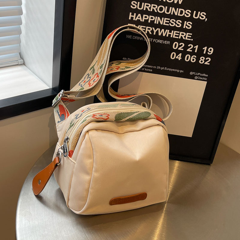 2024新款单肩小包包女斜挎包四季女包帆布包百搭女士牛津布贝壳包,箱包皮具/热销女包/男包,通用款女包,淘宝优惠券,粉丝福利购,淘宝优惠卷