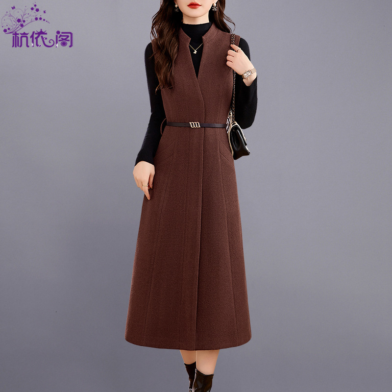 今年流行特惠安可拉红毛呢背心连衣裙两件套女装2025新款春秋高级