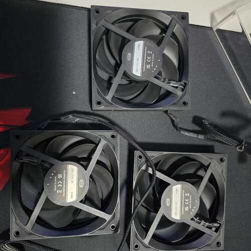 {议价}出自用f7x120风扇 8 9月份买的 正常使用痕迹