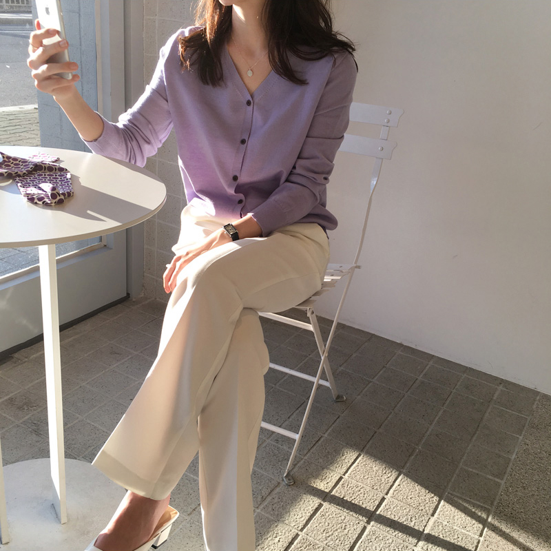 早秋v领毛衣开衫打底衫女春秋薄款上衣秋装2024新款内搭针织外套