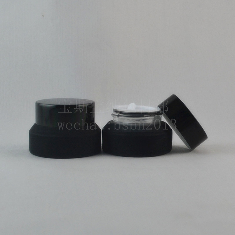 特别的瓶身颜色 超级避光 配内盖手拉片 经典小黑瓶！！