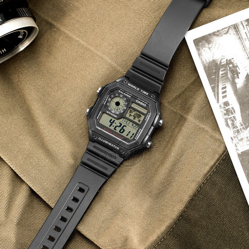 卡西欧防水方形运动风学生手表