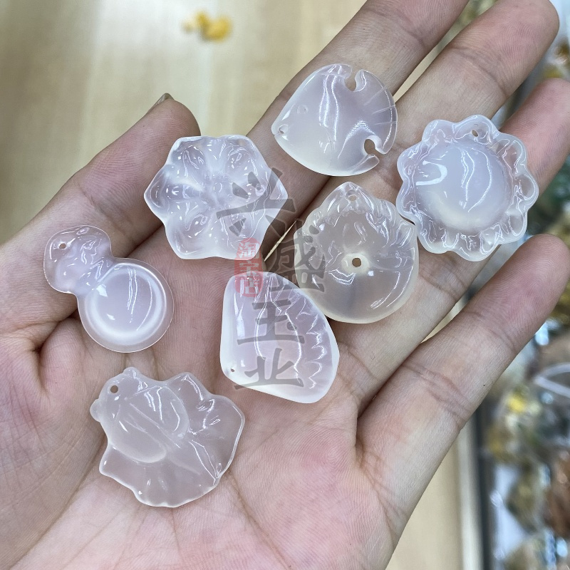 天然玉髓小鱼吊坠男女玛瑙小平安扣花朵挂件手工DIY钥匙扣四季豆