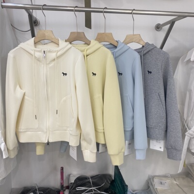 小马刺绣连帽拉链卫衣女百搭潮