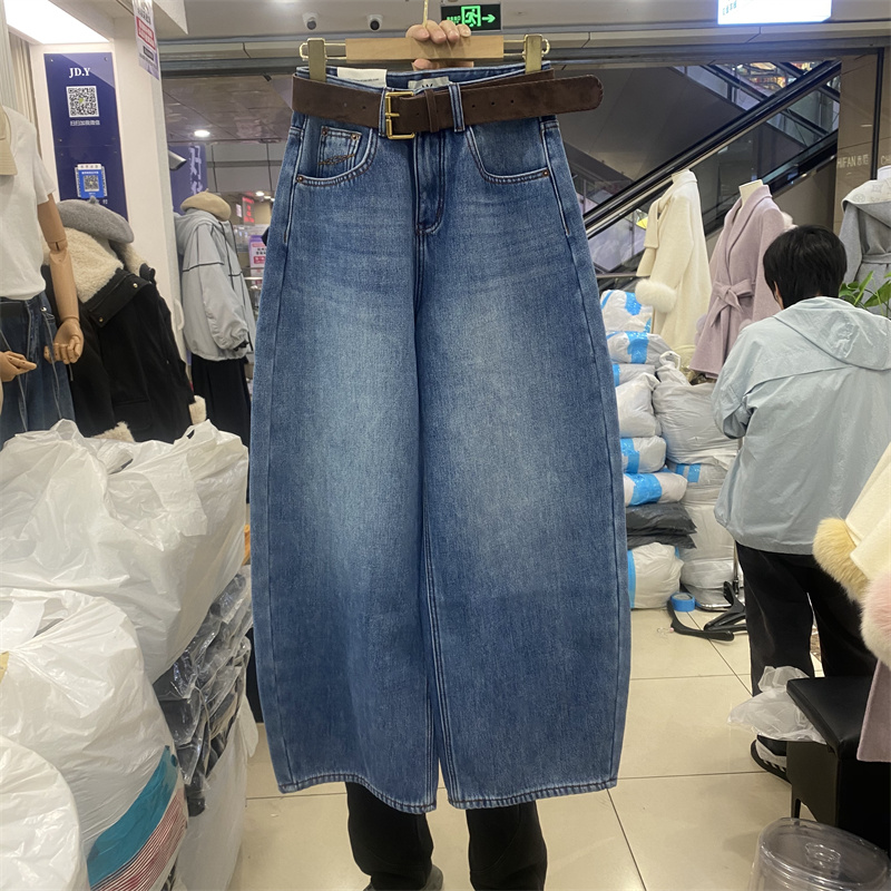 MV0816短款高腰复合绒弯刀牛仔裤