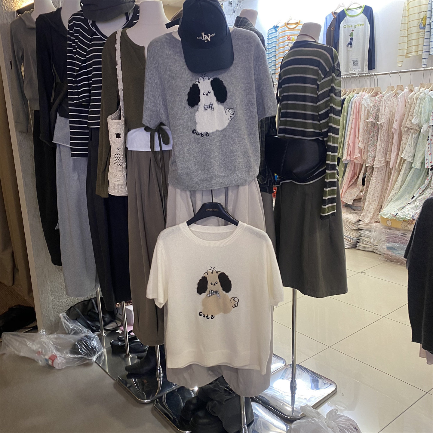 韩版小狗圆领短袖显瘦针织衫女